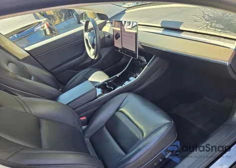 2018 Tesla Model 3 from USA, damaged, VIN 5YJ3E1EA0JF173302